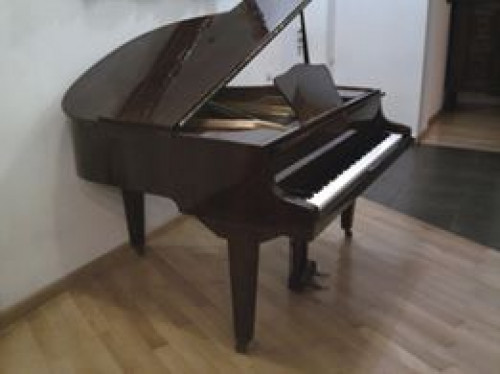for sale იყიდება გერმანული და ჩეხური პიანინოები და როიალები
